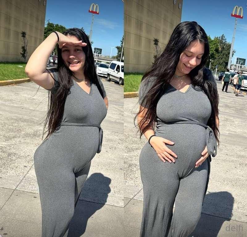 My friend @Ambarthorne is pregnant. One of her fans got her ..