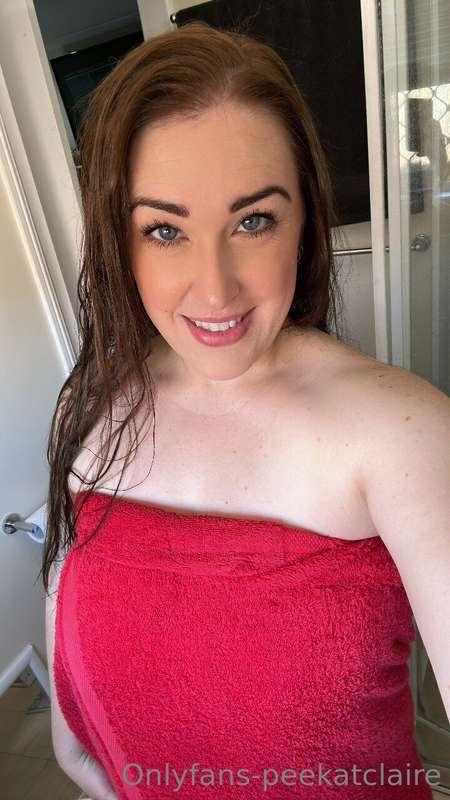 Showered and pussy is freshly shaved ready to be zapped ⚡️ c..