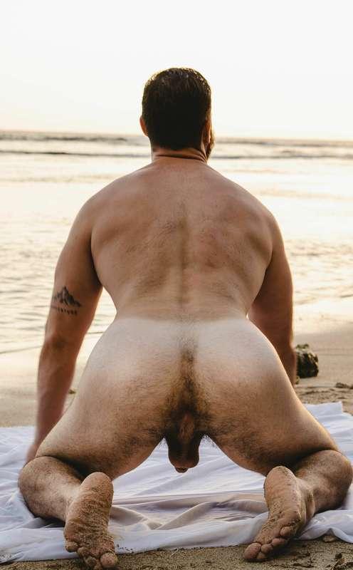 Ass is ready for you boy 😏