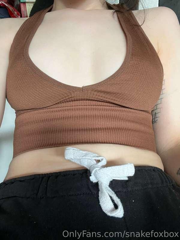 New summer fit makes my tits pop extra nice ❤️