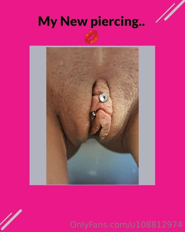 Do you like my new piercing 💋🥰