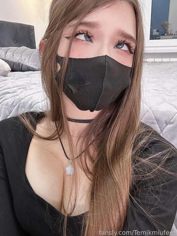 temikmiufeet image #1