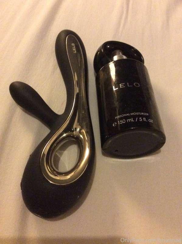 Fully charged and ready to play!😘One of my many toys😈💦💋