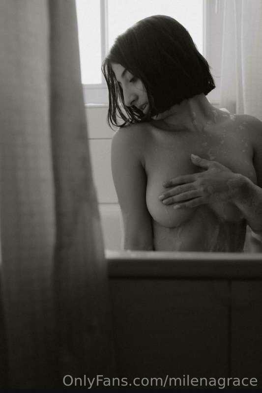 a passionate woman is worth the chaos 😜😘