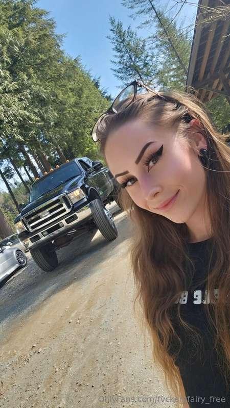 I got a new truck heheh 😋