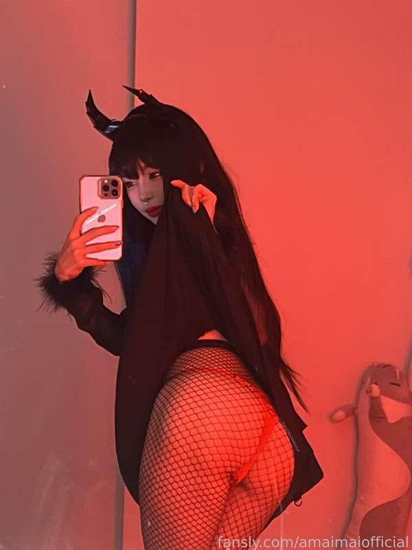 a lil demon whispering in your ear,
are you listening?! 🔥

April selfie photo set coming!! 

The most spreading 🐱 I’ve done pics and clips I hope you’re excited to have a cute lil devil on ya shoulder.. 
or on something else hehe 

#cosplay #cosplaygirl #lewd #panties #booty #egirl #petite 