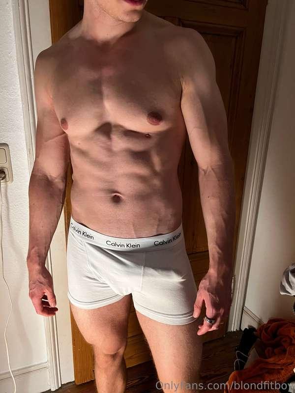 Whats your favorite underwear colour? 👀