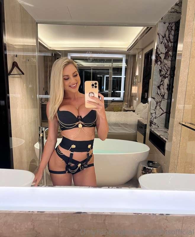 ilanacollinsofficial image #0