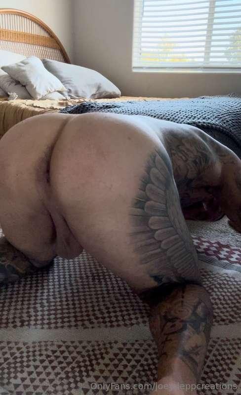 Joseph Depp solo ass play!!!Watch me stroke my cock and touc..