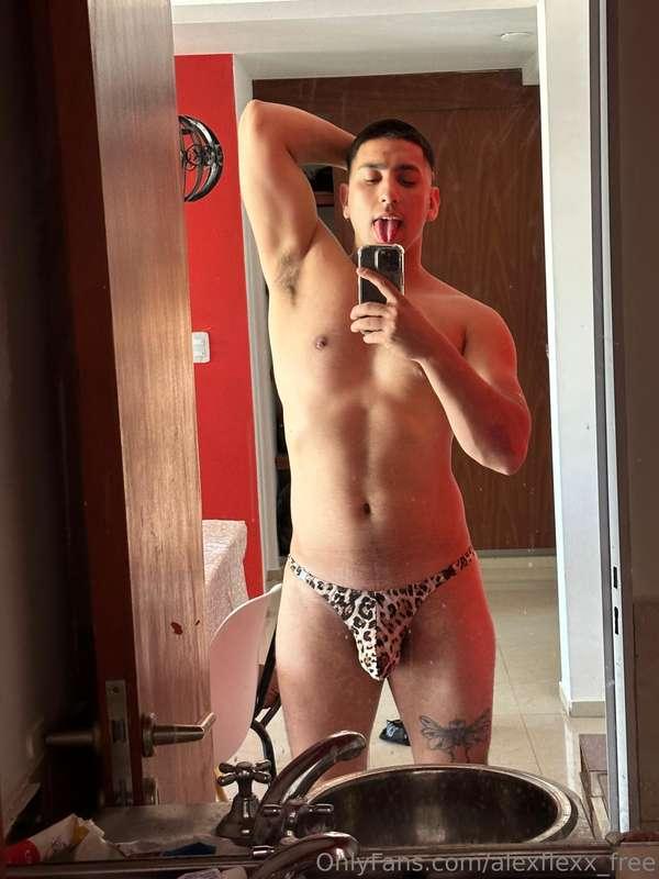 alexflexx_free image #2