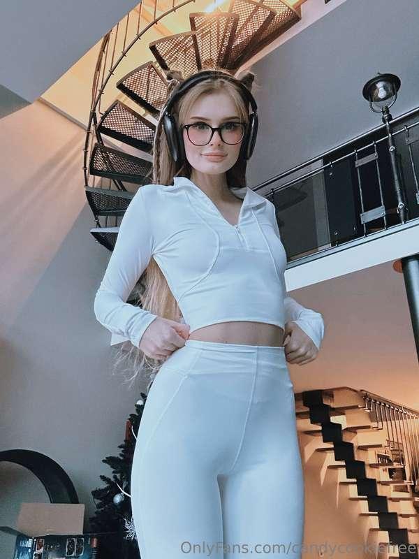 Hello dear!😘 Consider subscribing to my exclusive VIP⭐ accou..