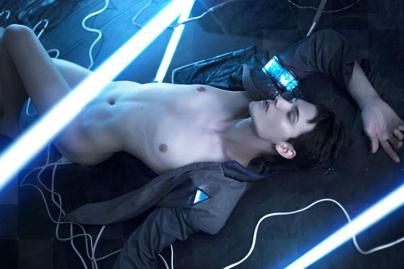 September rewards: Connor from Detroit Become Human!