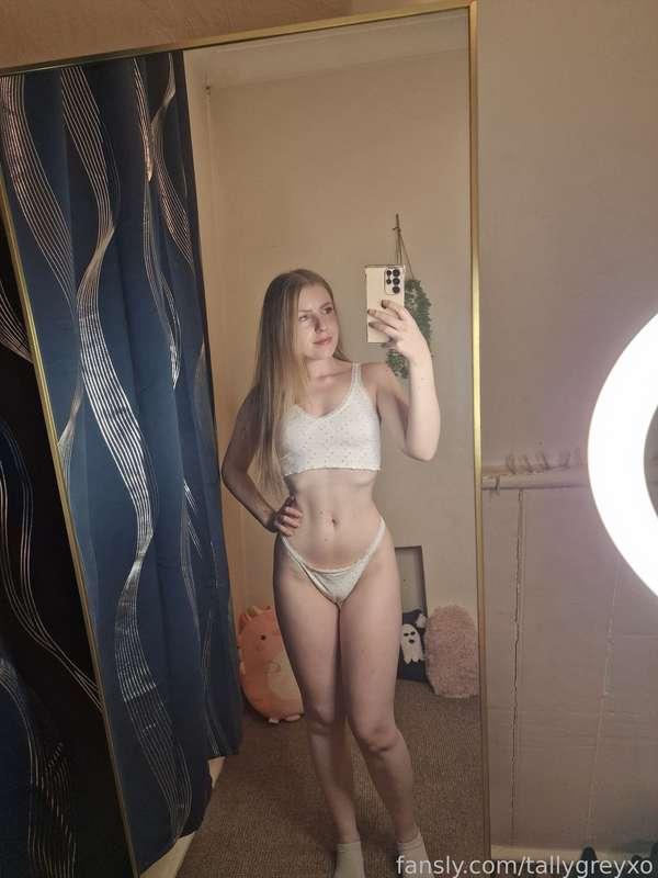 tallygreyxo image #4