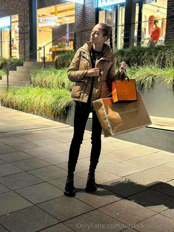 Like any girl I love to go shopping 🛍️ can have a good time ..