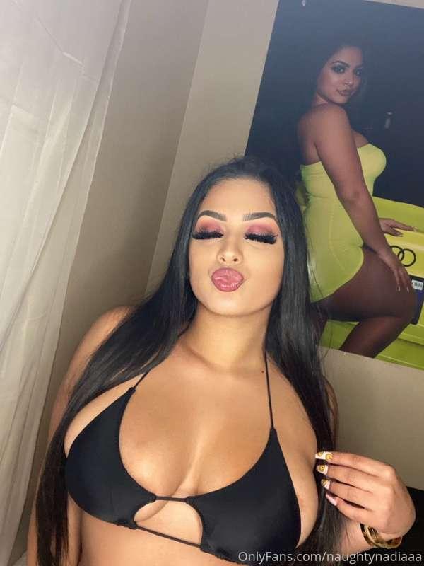 dm me 🥵 emoji so I know you're horny 😈