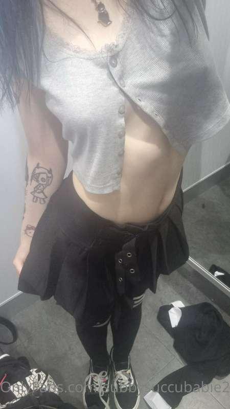 yep. I left my house with absolutely nothing under my minisk..
