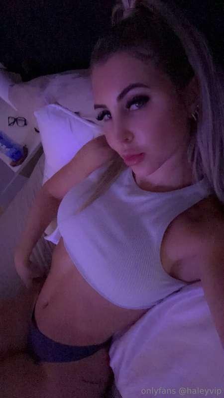 Imma be up all night! Feeling freaky? 😏🙃