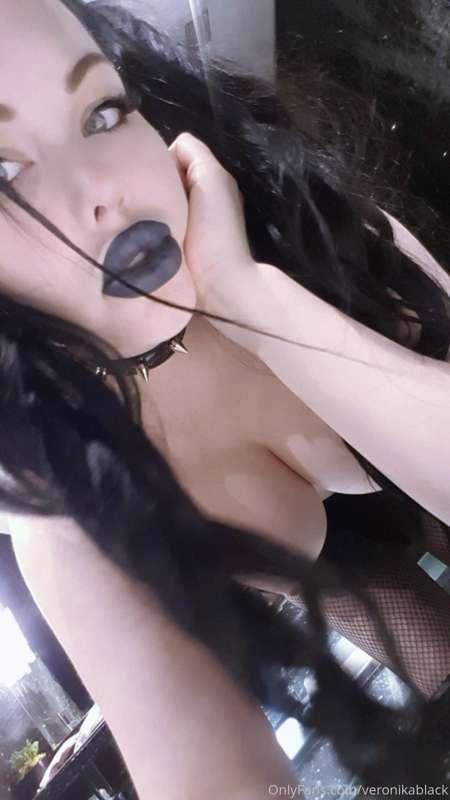 veronikablack image #0