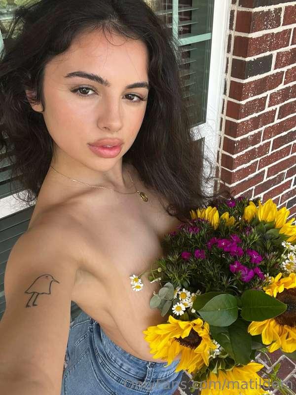 My 🌸 is wet, missing your touch so bad. 💦 