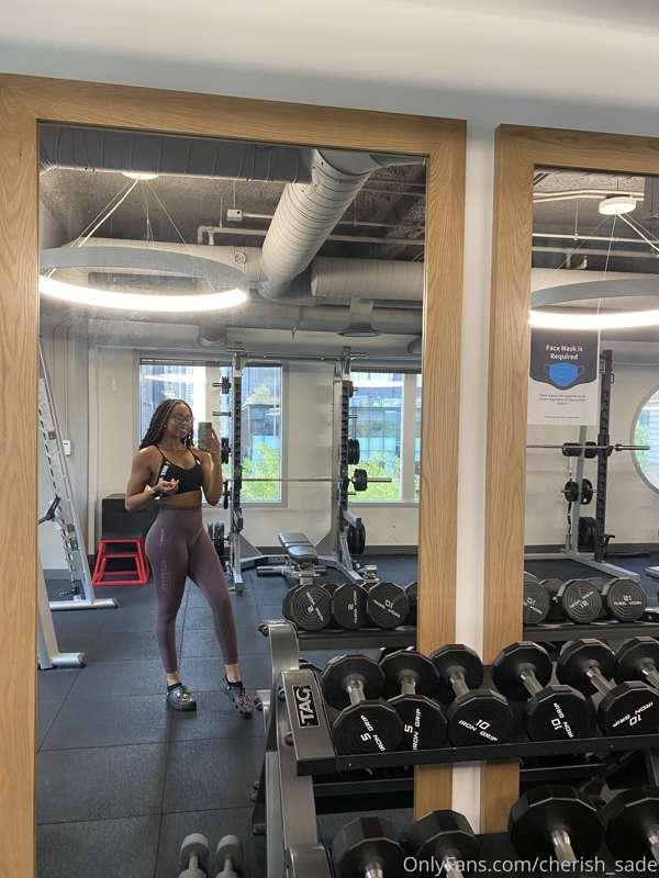Doing what I do💪🏾managing the gym & making time for a little..