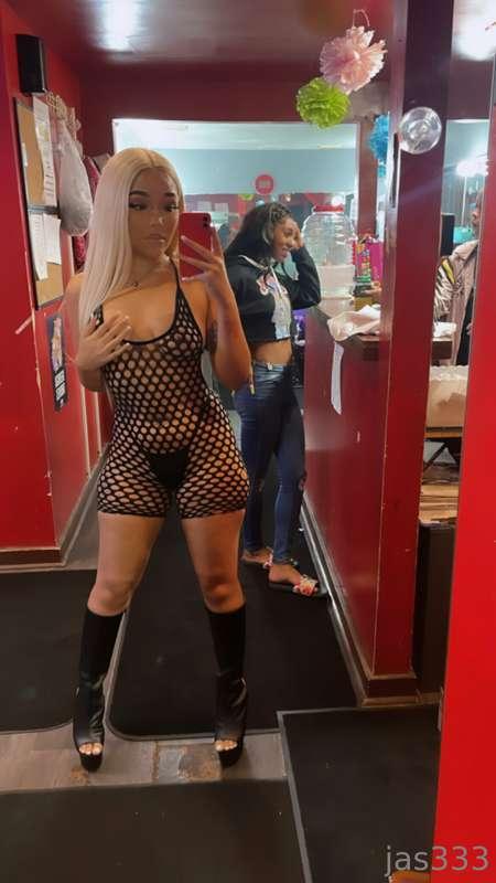 dm to buy content 😈