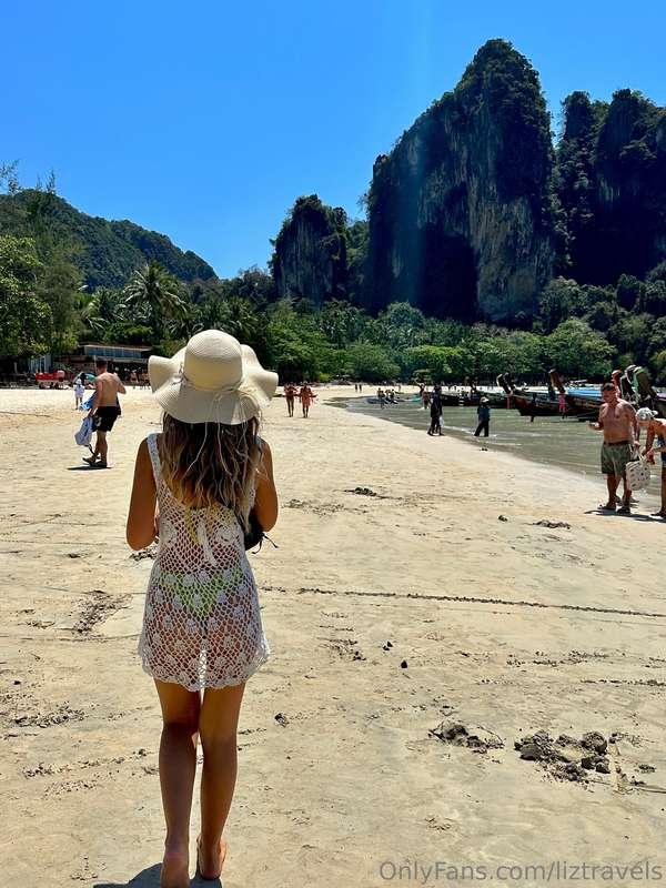Riley Beach!! I’m on Krabie now, in Thailand! Got out here t..
