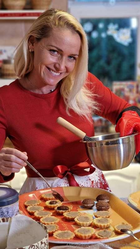 Last two days and all my Christmas cookies will be READY ♥️♥..
