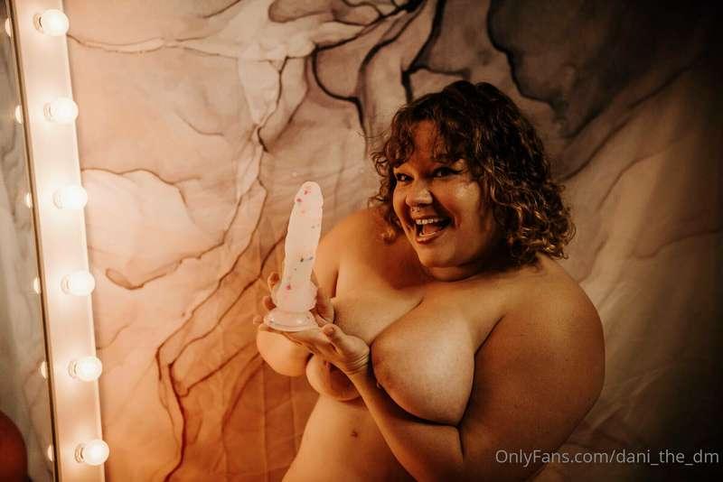 Wanna watch me play with just the tip of my brand new dildo?