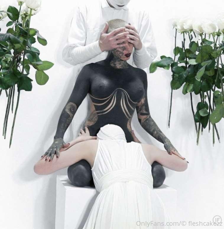 Yr friendly reminder 😉
To gain access to my website it’s onl..