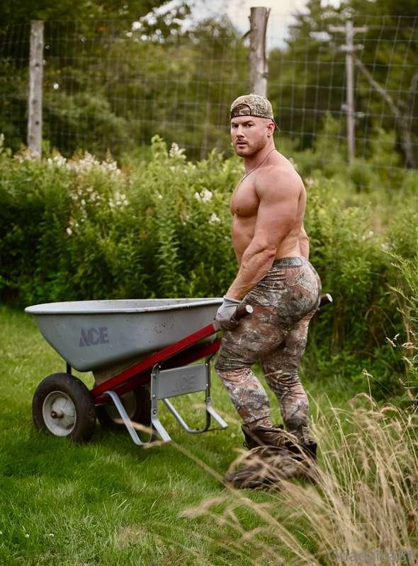 Scene 1️ - it’s fucking out and sticky out. Let’s hit the go..