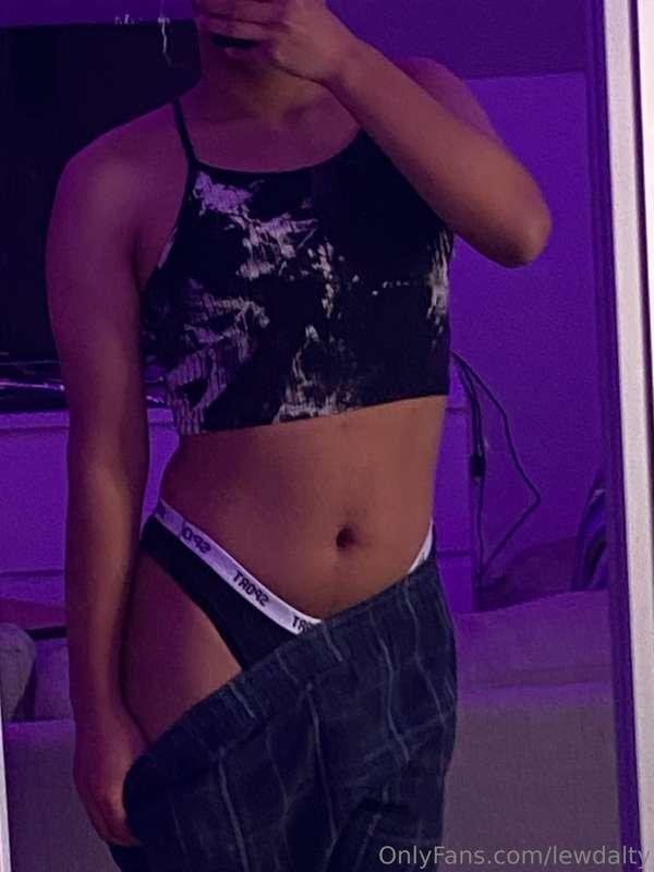 I love my pyjamas pants ;3