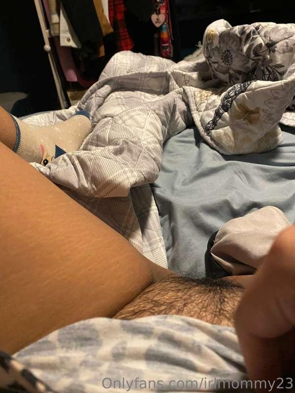 Merry Christmas Eve. Enjoy some nudes before I’m away all da..