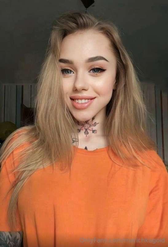 @evilscarlett Has a elastic ass with hard nipples 😇
She moan..