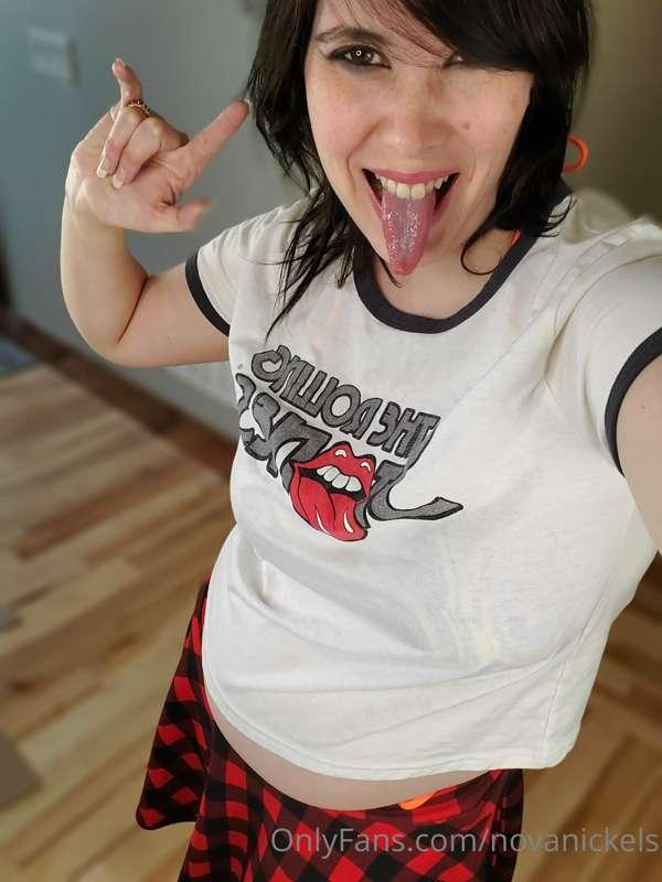 in a rocker mood today, lets put on the stones and get naked