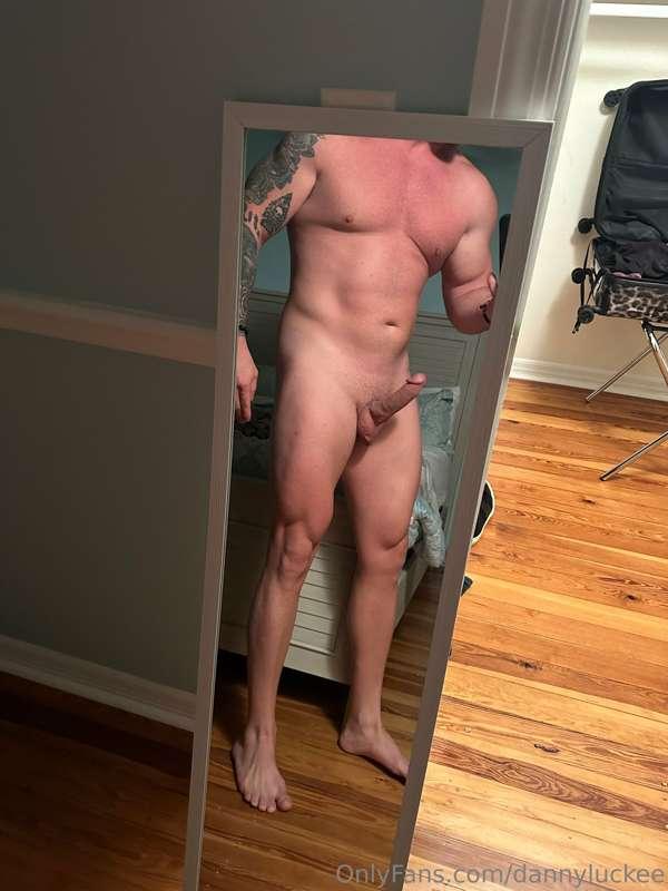 Any lady craving a late night daddy snack? 😈