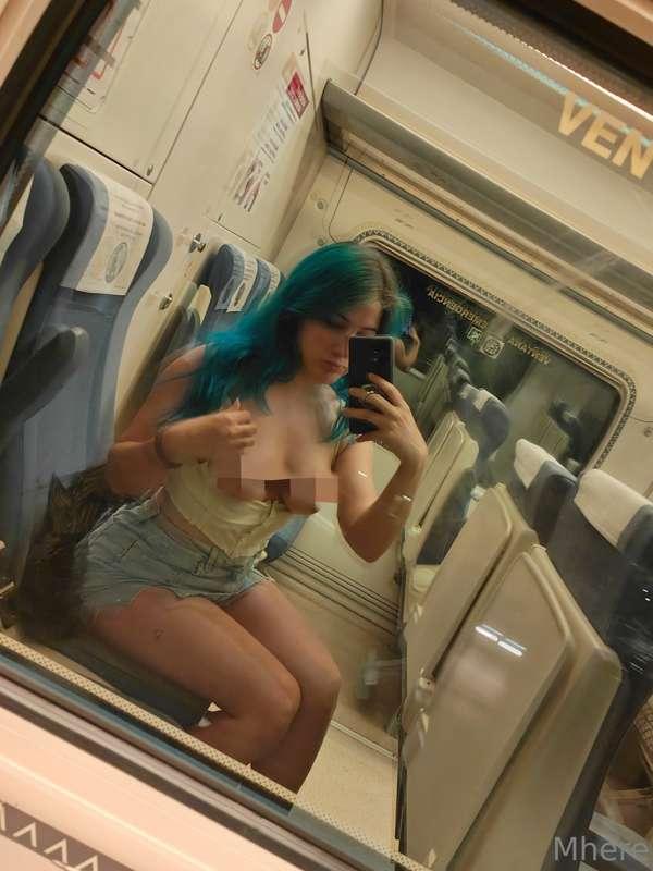 Naughty on a train 😋 

Follow my VIP page @mhere_mer for unc..