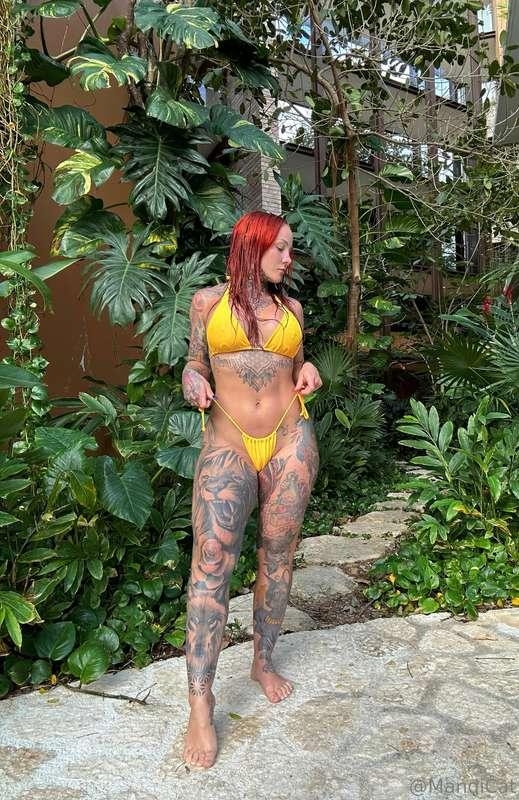 Like my yellow bikini? ☺️