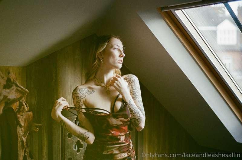 laceandleashesallin image #17