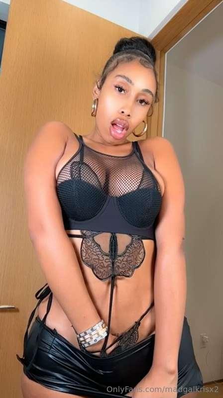 ### WHICH POSITION WE FUCKING IN? 🥵
### DM ME WITH MORE DETA..