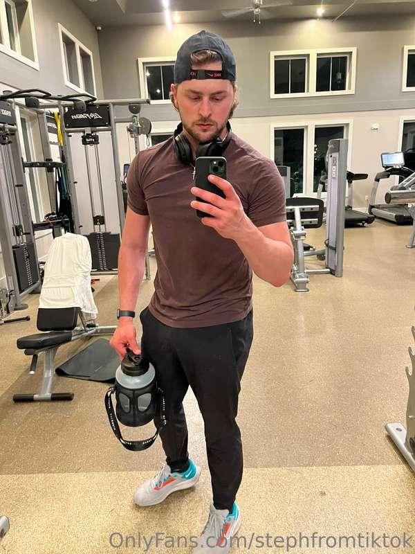 *heart rate increases*🫀😅 75 Hard DAY 20