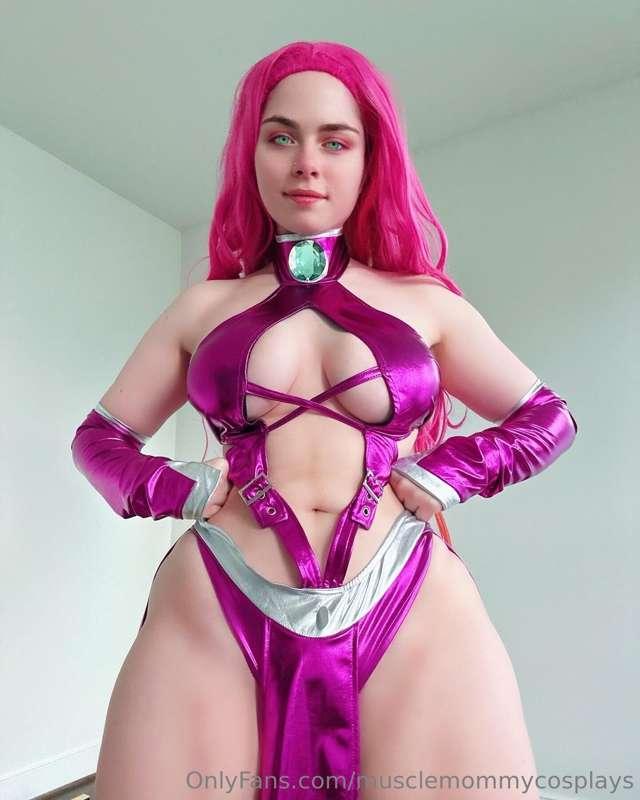 musclemommycosplays image #1