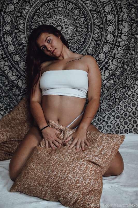 NEW HOTTIE ALERT 🌿♥︎ She is currently running a special righ..
