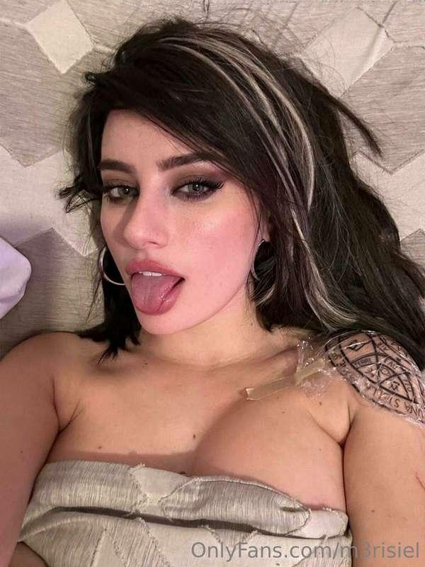 Buongiorno ☀️❤️
Come state? Io mi sento molto carica questi ..