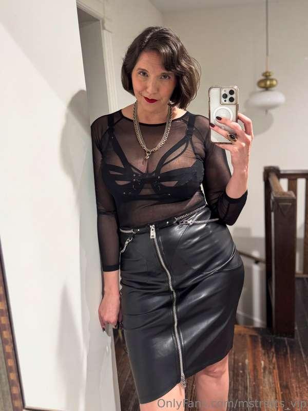 Ready for weekend shenanigans? 🖤