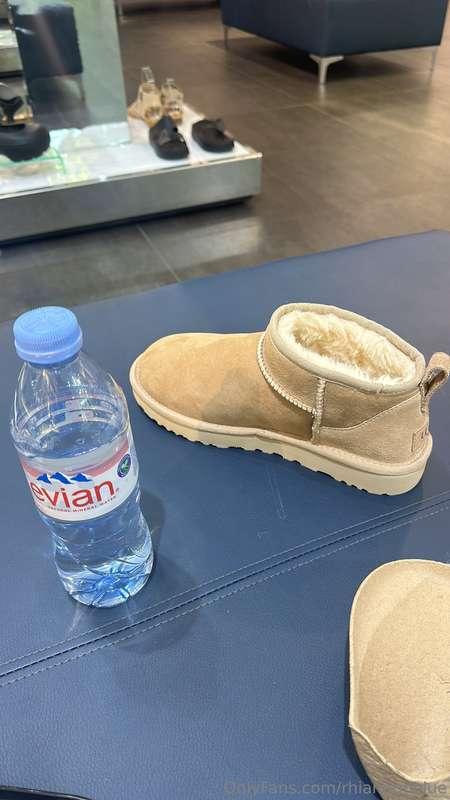 I really really would love these new ultra mini Uggs for aut..
