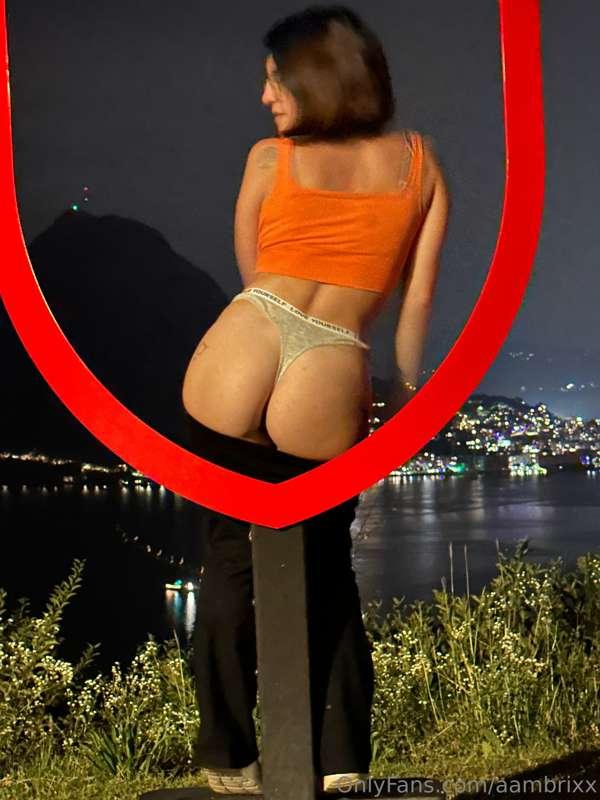 aambrixx image #0