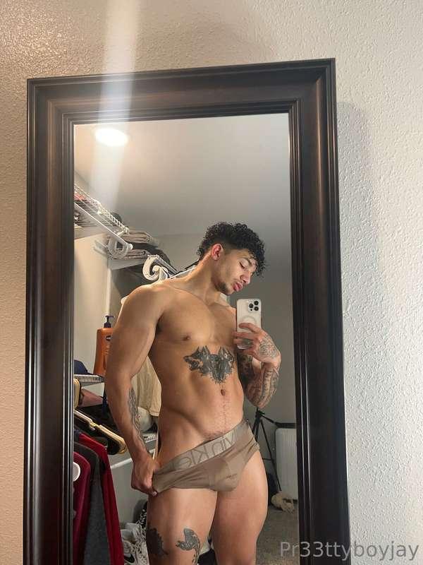 I need someone to keep me entertained tonight 😉