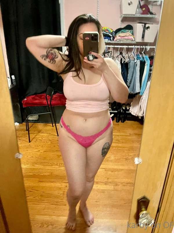 Just a simple mirror selfie for today… but keep an eye on th..