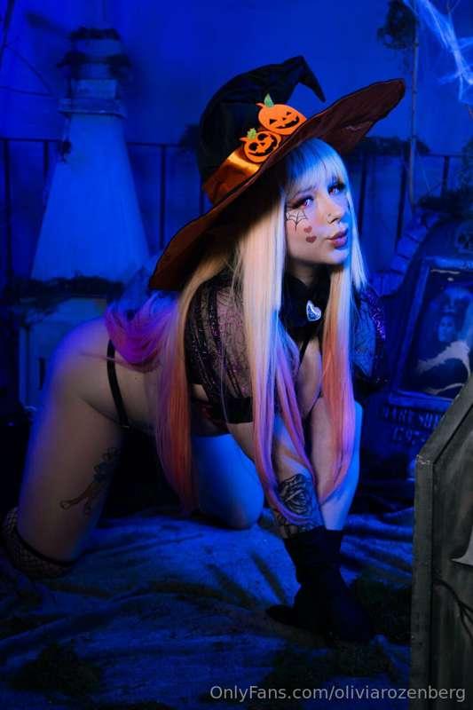 I really like cosplay🔞, but I also definitely like cum😋, and..
