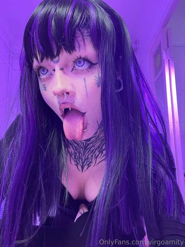 Gimme a taste bby🫦💜🤍I want it allll ;3